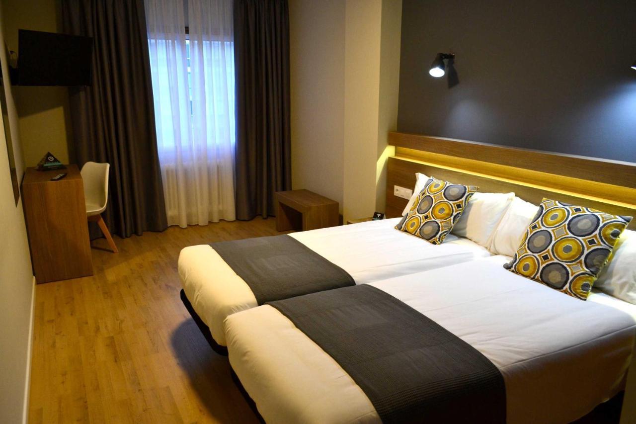 Hotel Alda Estacion Понтеведра Экстерьер фото