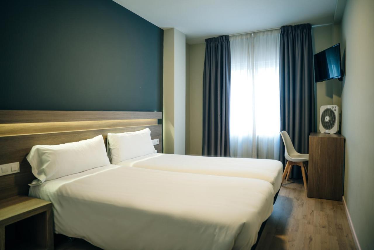 Hotel Alda Estacion Понтеведра Экстерьер фото