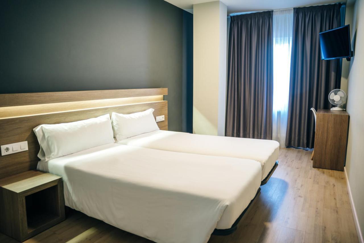 Hotel Alda Estacion Понтеведра Экстерьер фото