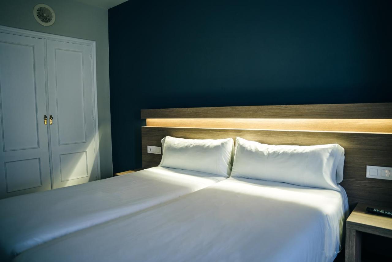Hotel Alda Estacion Понтеведра Экстерьер фото