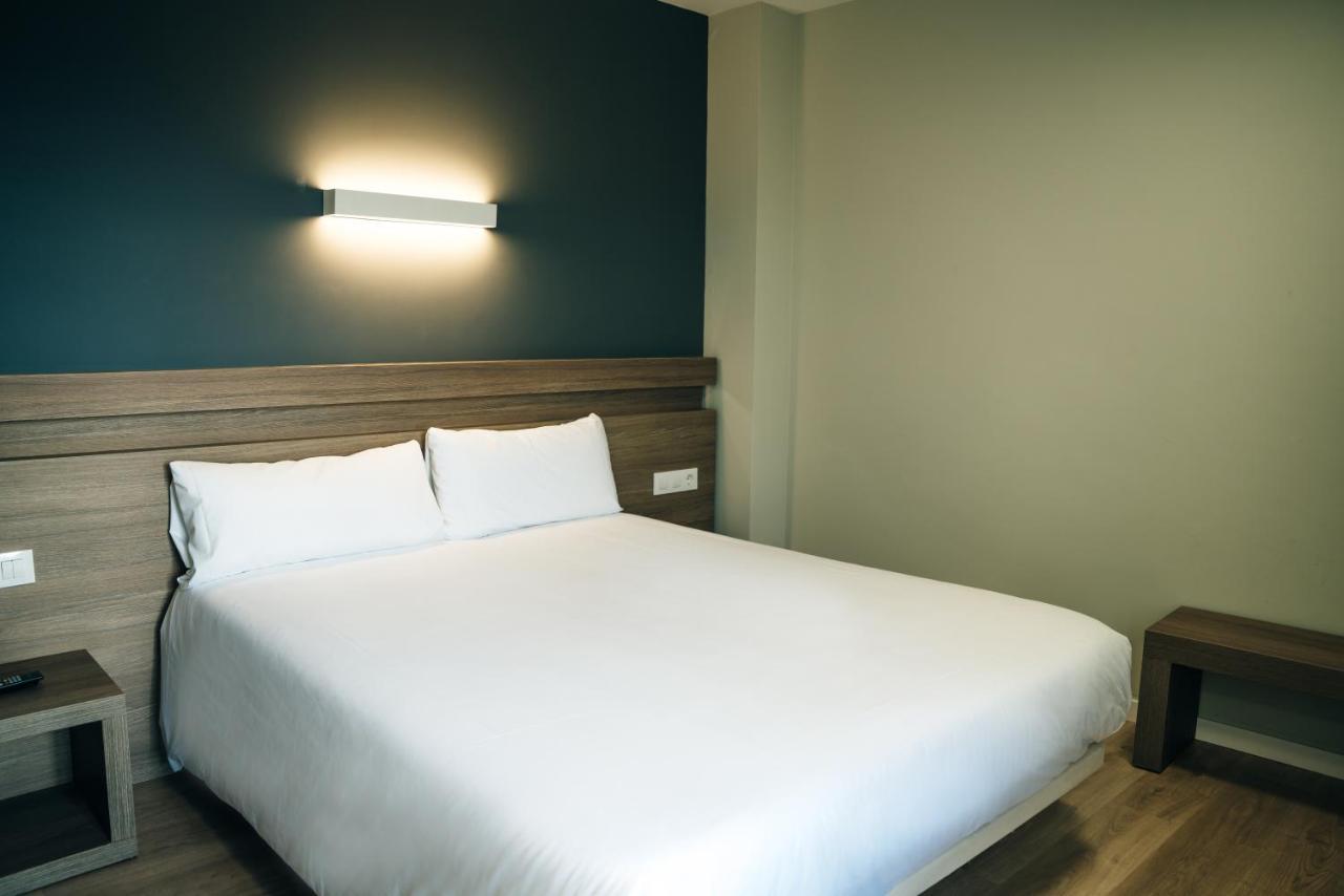 Hotel Alda Estacion Понтеведра Экстерьер фото