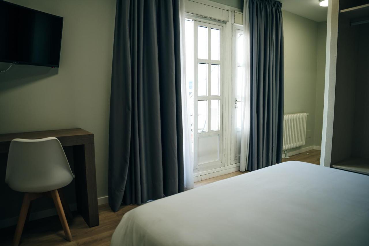 Hotel Alda Estacion Понтеведра Экстерьер фото