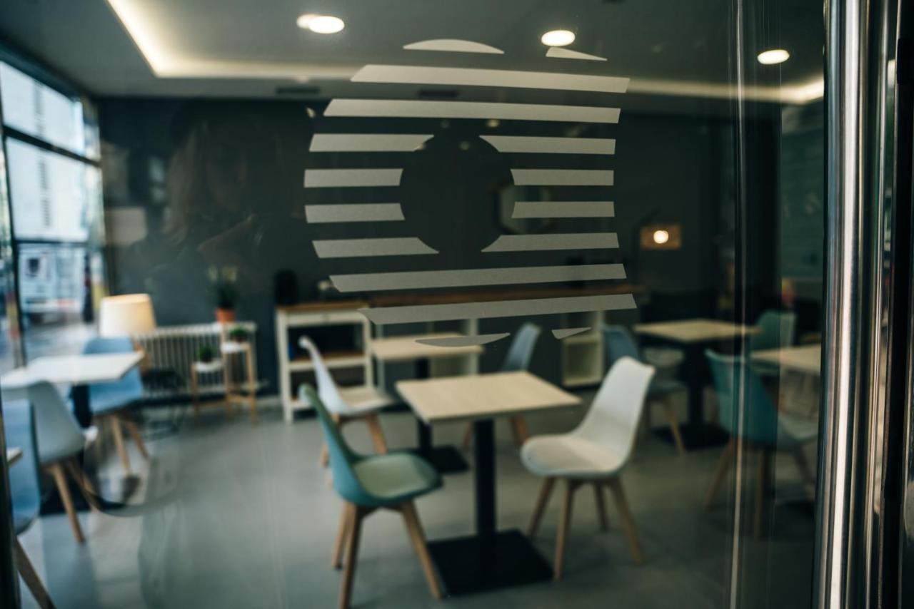 Hotel Alda Estacion Понтеведра Экстерьер фото