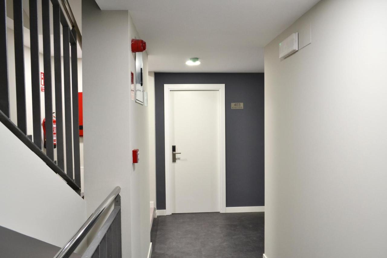 Hotel Alda Estacion Понтеведра Экстерьер фото