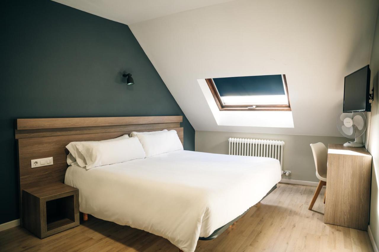 Hotel Alda Estacion Понтеведра Экстерьер фото